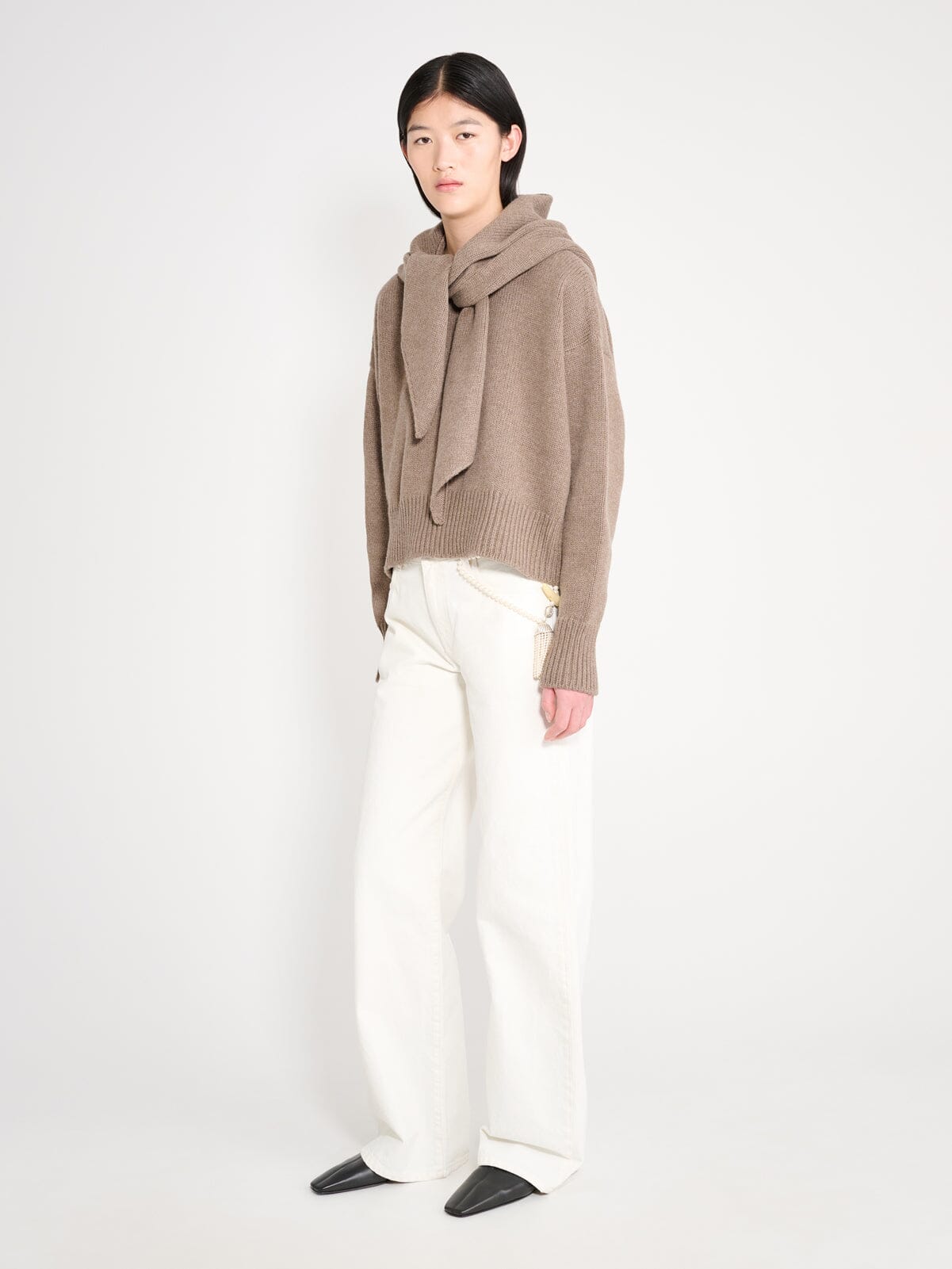 Nackiyé Queen's Guard Scarf