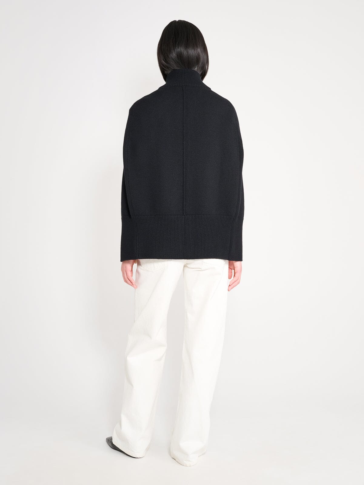 Nackiyé Roxalena Knit Cape