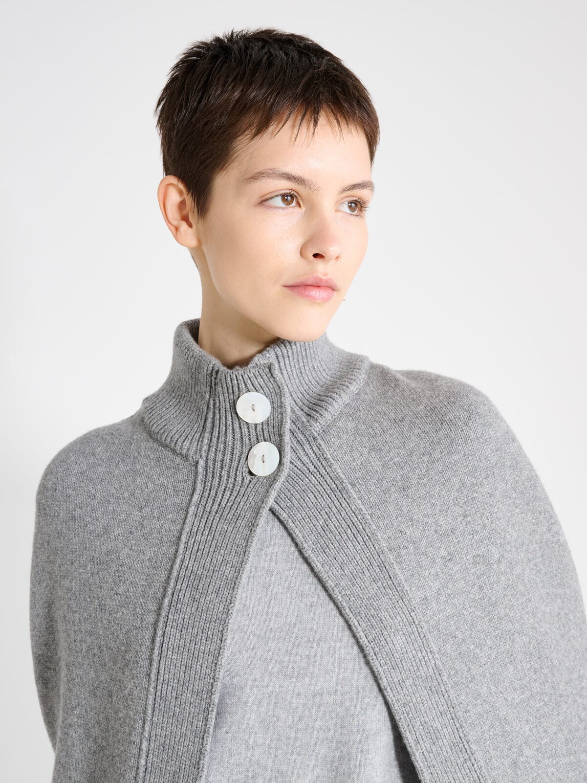 Nackiyé Roxalena Knit Cape