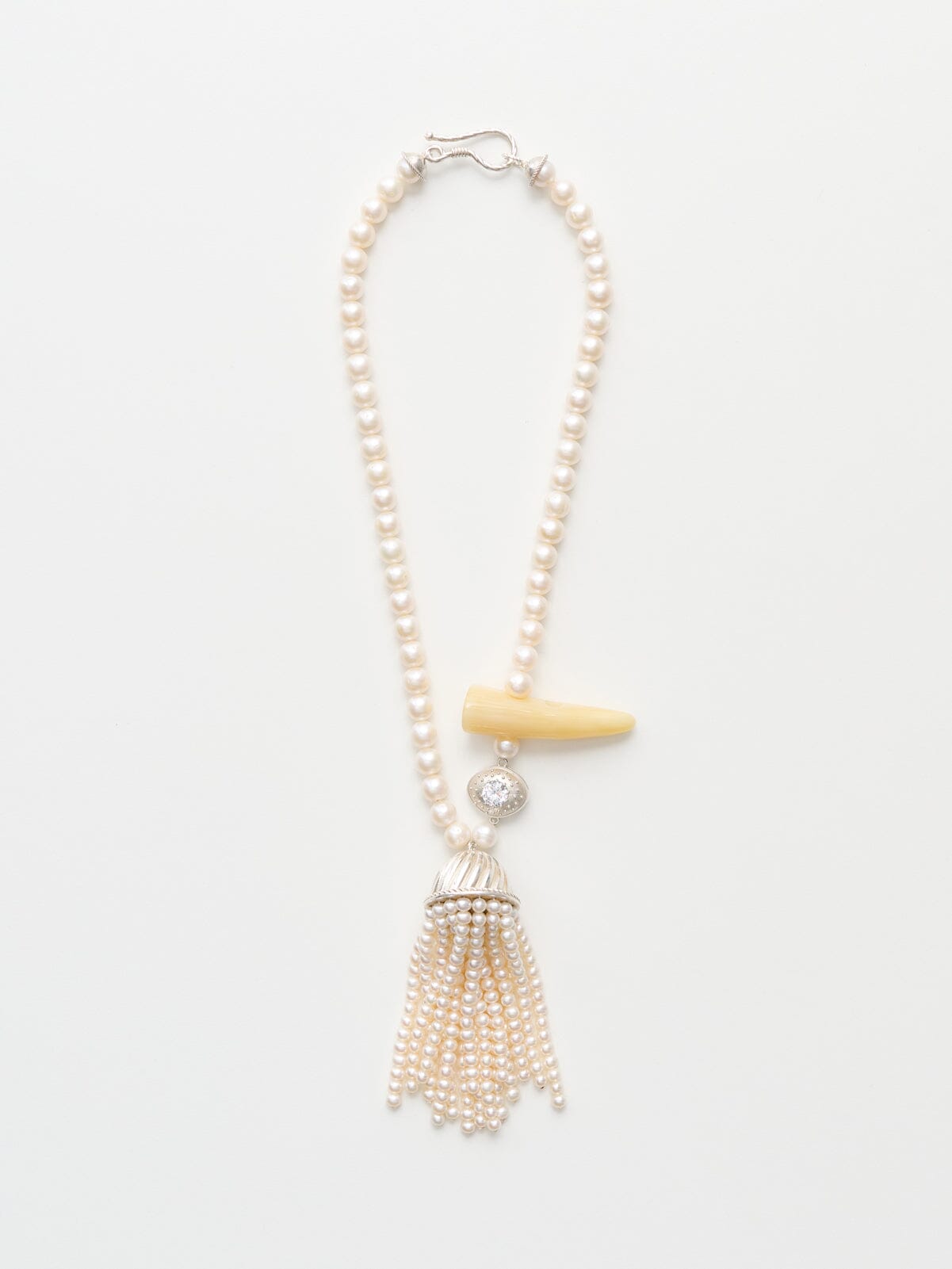 Nackiyé Jewelery Short Pearl Necklace
